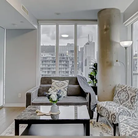 The Skyline Retreat By Instant Suites